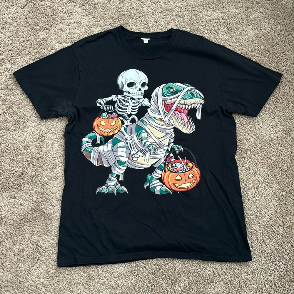 Halloween tee